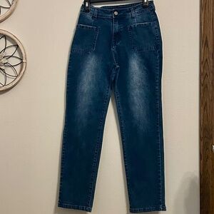 Women’s Blue Jeans with Fading and Apron Pockets, EUC, Size Medium